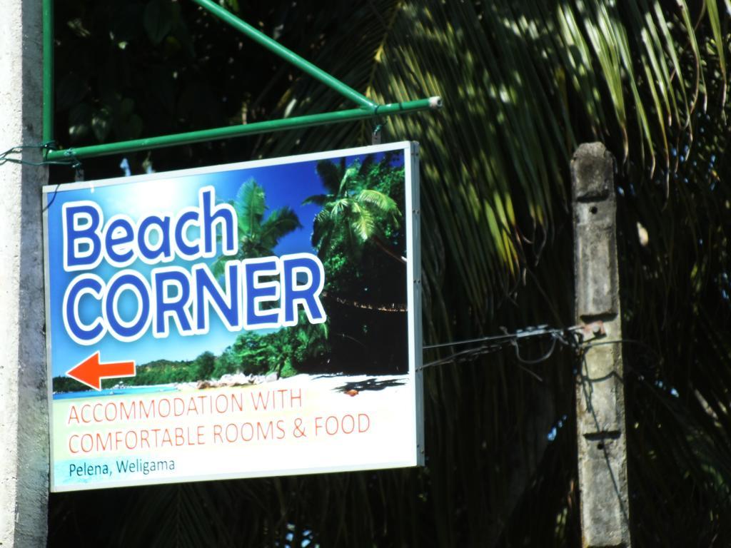 Beach Corner Hotel Weligama Esterno foto